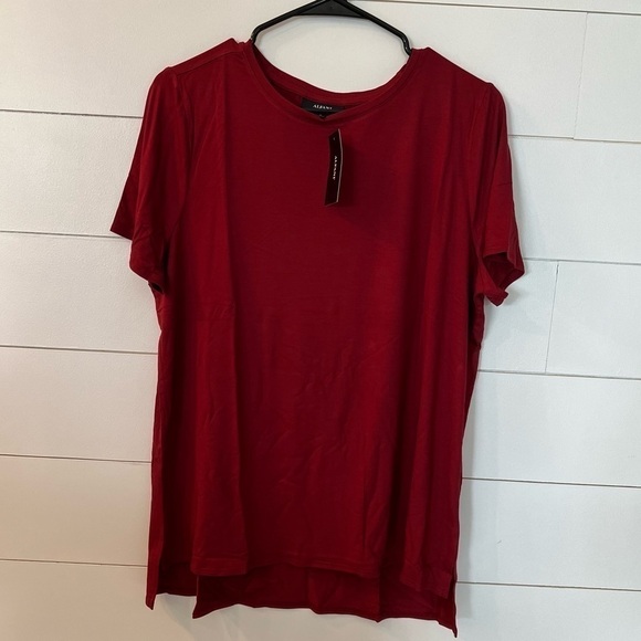 NWT woman’s Alfani notched side smooth shirt size medium red Burgundy color - Picture 2 of 9